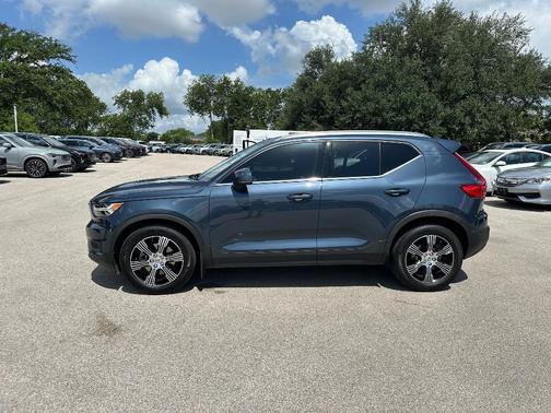 2022 Volvo XC40 T5 Inscription