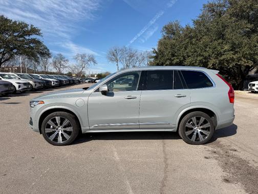 2024 Volvo XC90 Recharge Plug-In Hybrid T8 Plus Bright Theme 7-Seater