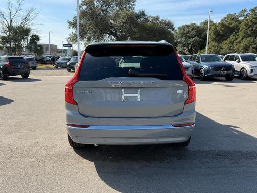 2024 Volvo XC90 Recharge Plug-In Hybrid T8 Plus Bright Theme 7-Seater