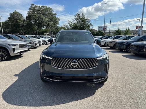2026 Volvo XC90 T8 PLUS 7-SEATER