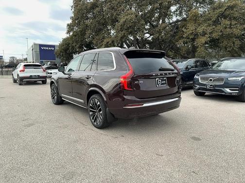 2025 Volvo XC90 B6 Core