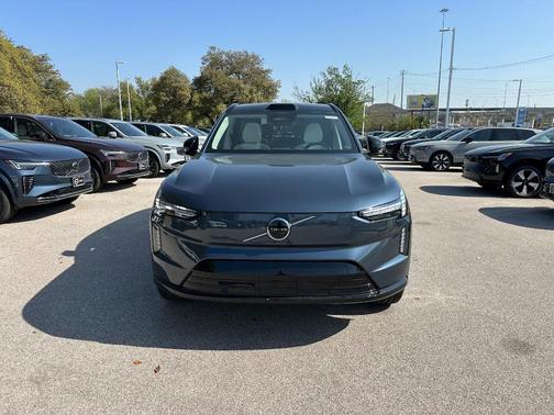 2025 Volvo EX90 Twin Motor Plus