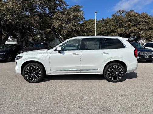 2025 Volvo XC90 Plug-In Hybrid T8 Plus 7-Seater