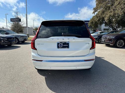 2025 Volvo XC90 Plug-In Hybrid T8 Plus 7-Seater