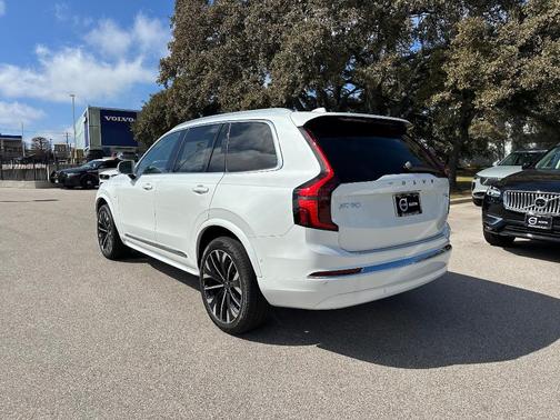 2025 Volvo XC90 Plug-In Hybrid T8 Plus 7-Seater