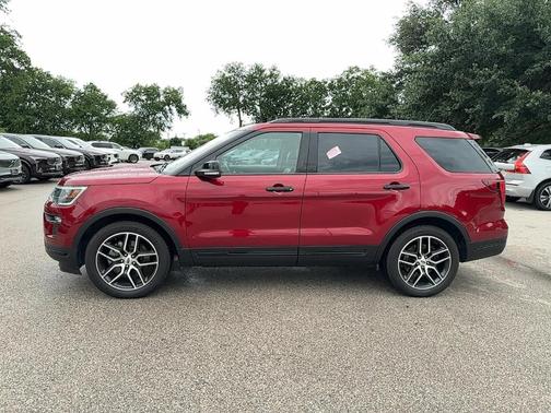 2019 Ford Explorer sport