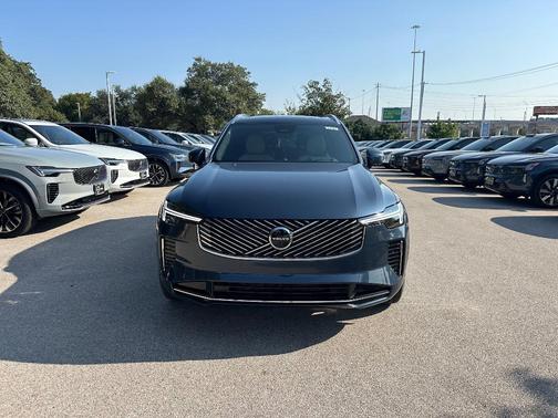 2026 Volvo XC90 B5 Ultra 6-Seater