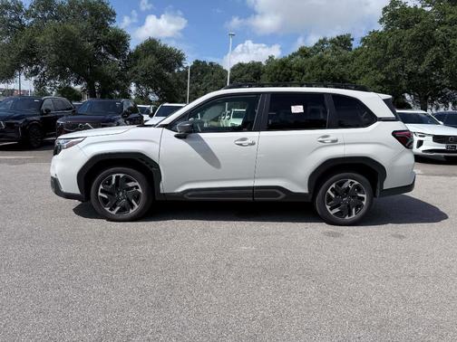 Crystal White Pearl 2025 Subaru Forester Limited