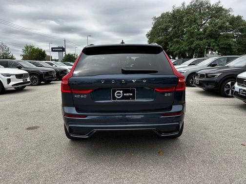 2025 Volvo XC60 B5 Ultra