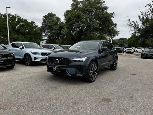 2025 Volvo XC60 B5 Ultra