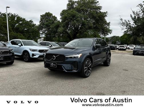 2025 Volvo XC60 B5 Ultra