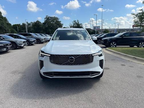 2026 Volvo XC90 B5 Plus 6-Seater