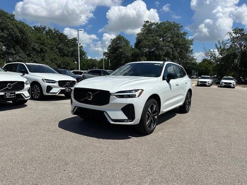 2026 Volvo XC60 B5 Core