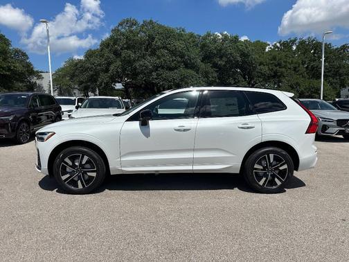 2026 Volvo XC60 B5 Core