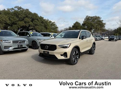 2026 Volvo XC40 B5 Plus