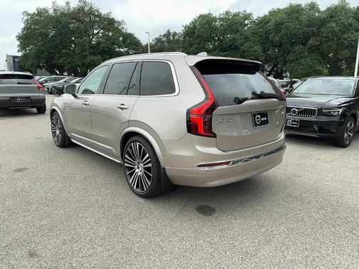 2025 Volvo XC90 B6 Ultra