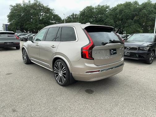 2025 Volvo XC90 B6 Ultra