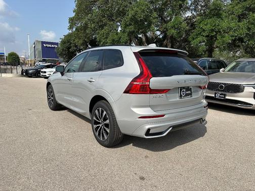 2025 Volvo XC60 B5 Core