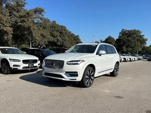 2025 Volvo XC90 Plug-In Hybrid T8 Plus 7-Seater