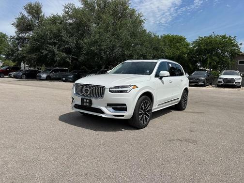 2023 Volvo XC90 Recharge Plug-In Hybrid T8 Core Bright Theme