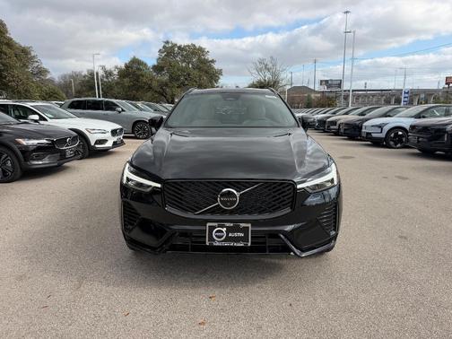 Onyx Black 2026 Volvo XC60 Plug-In Hybrid T8 Plus