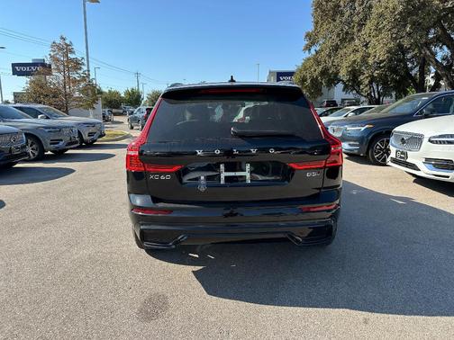 2025 Volvo XC60 B5 Plus