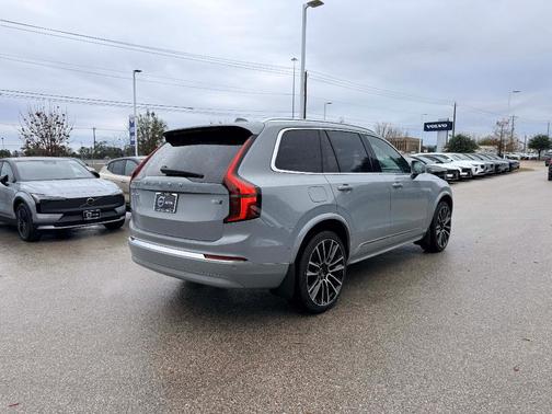 2026 Volvo XC90 B6 Ultra 7-Seater