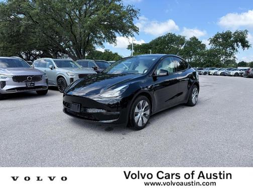 Black 2024 Tesla Model Y Long Range