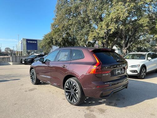 2026 Volvo XC60 B5 Ultra