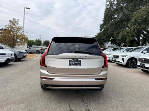 2026 Volvo XC90 B6 Ultra Dark Theme 7-Seater