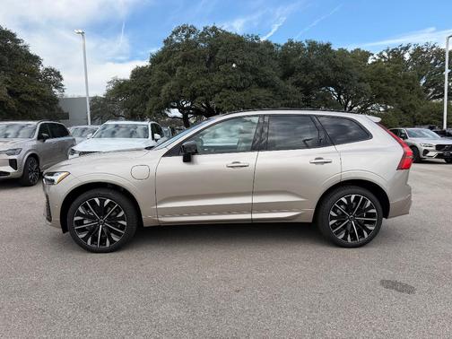 2026 Volvo XC60 Plug-In Hybrid T8 Ultra
