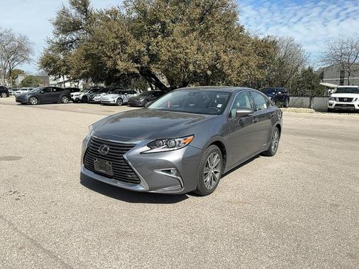 2016 Lexus ES 300h Base