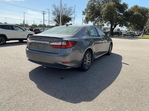 2016 Lexus ES 300h Base