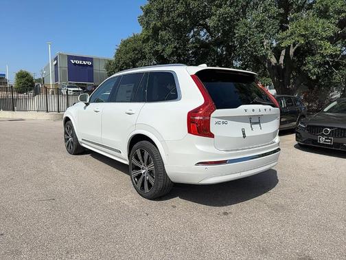 2025 Volvo XC90 Plug-In Hybrid T8 Plus 7-Seater