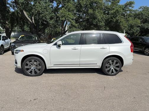 2025 Volvo XC90 Plug-In Hybrid T8 Plus 7-Seater