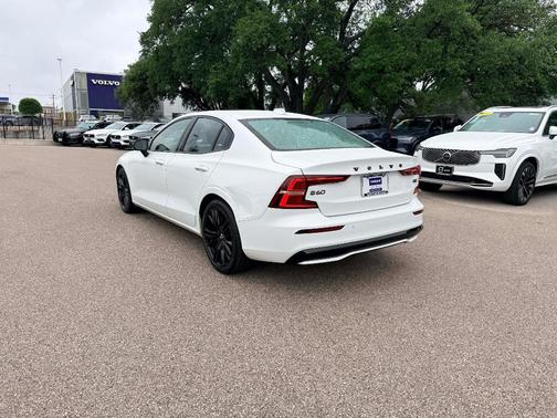 Crystal White 2023 Volvo S60 B5 Plus Black Edition