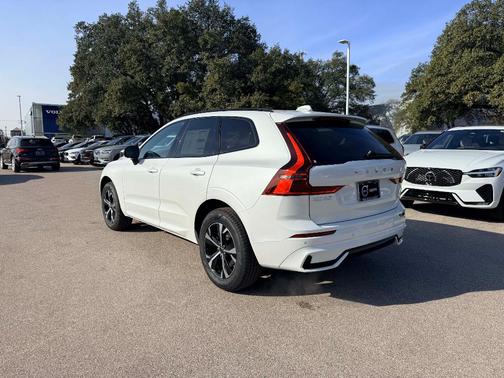 2026 Volvo XC60 B5 Core