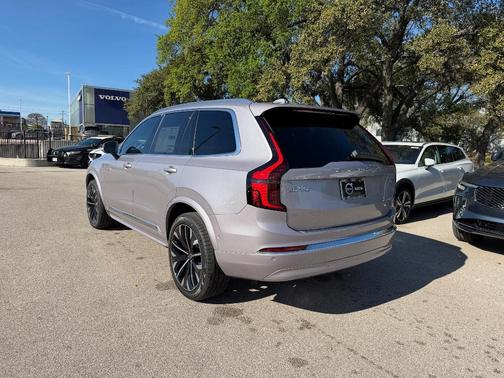 2026 Volvo XC90 B5 Ultra 6-Seater