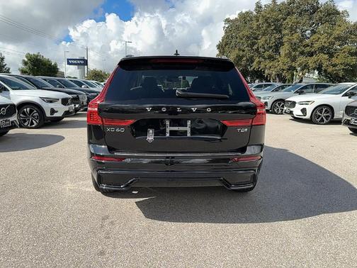 2025 Volvo XC60 Plug-In Hybrid T8 Plus