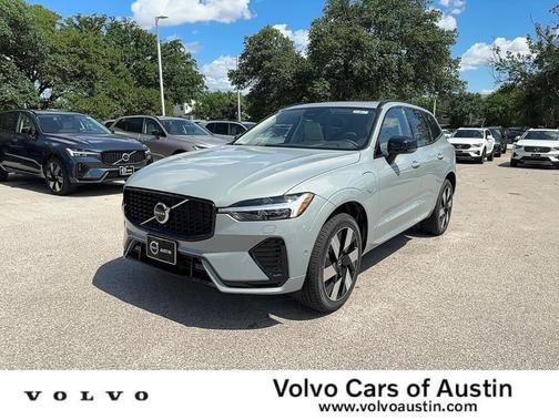 2025 Volvo XC60 Plug-In Hybrid T8 Plus