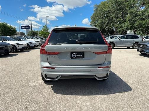 2025 Volvo XC60 Plug-In Hybrid T8 Plus