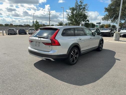 2018 Volvo V90 Cross Country T5
