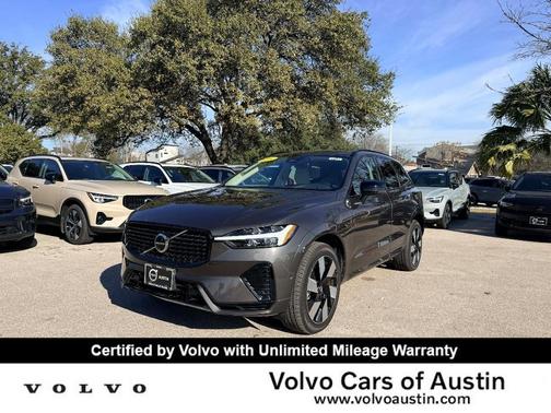 2024 Volvo XC60 Recharge Plug-In Hybrid T8 Plus Dark Theme