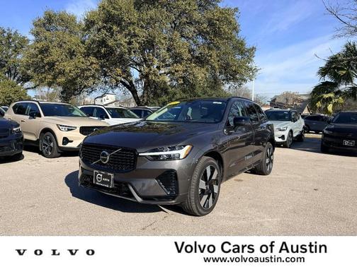 2024 Volvo XC60 Recharge Plug-In Hybrid T8 Plus Dark Theme