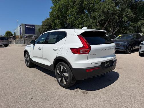 Crystal White 2026 Volvo EX40 Single Motor Extended Range Plus