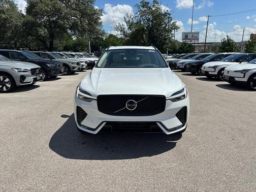 2026 Volvo XC60 B5 ULTRA