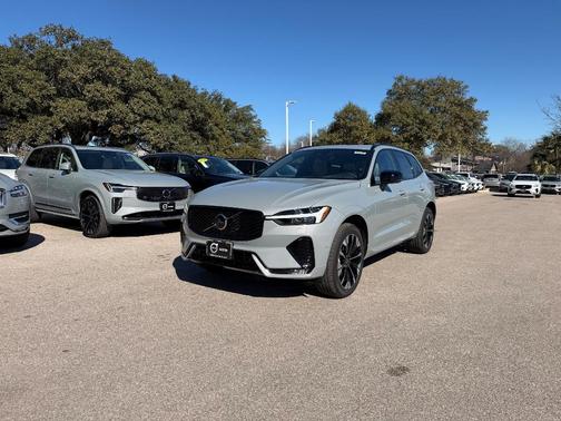 2026 Volvo XC60 B5 Plus