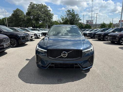 2026 Volvo XC60 B5 Core