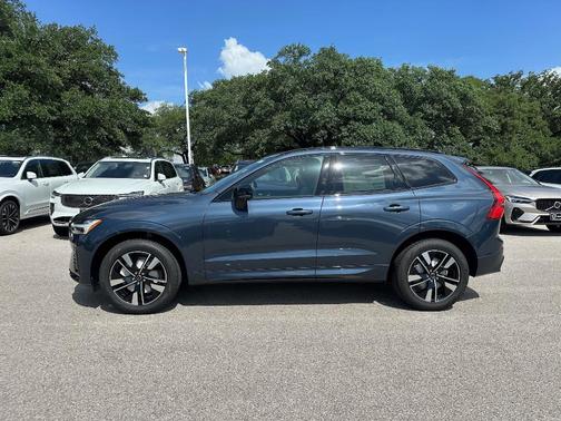 2026 Volvo XC60 B5 Core