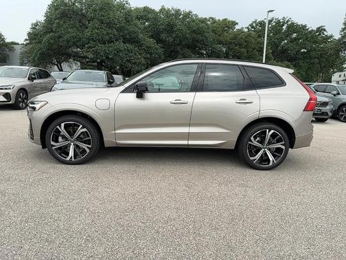 2025 Volvo XC60 Plug-In Hybrid T8 Ultra
